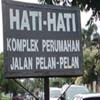 Jalan Alternatif PI: Dulu Buka Tutup, Sekarang Tutup 24 Jam
